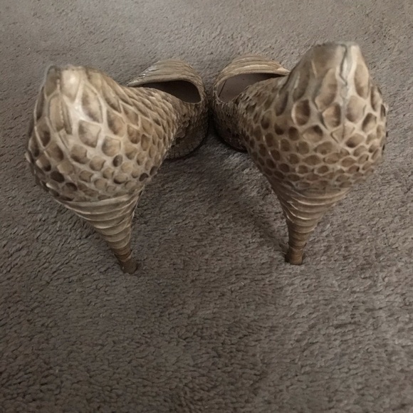 Michaels Kors Collection Python Snake Pumps - Picture 2 of 5